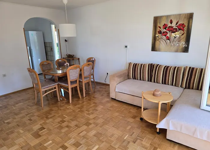 Bay View 아파트 *